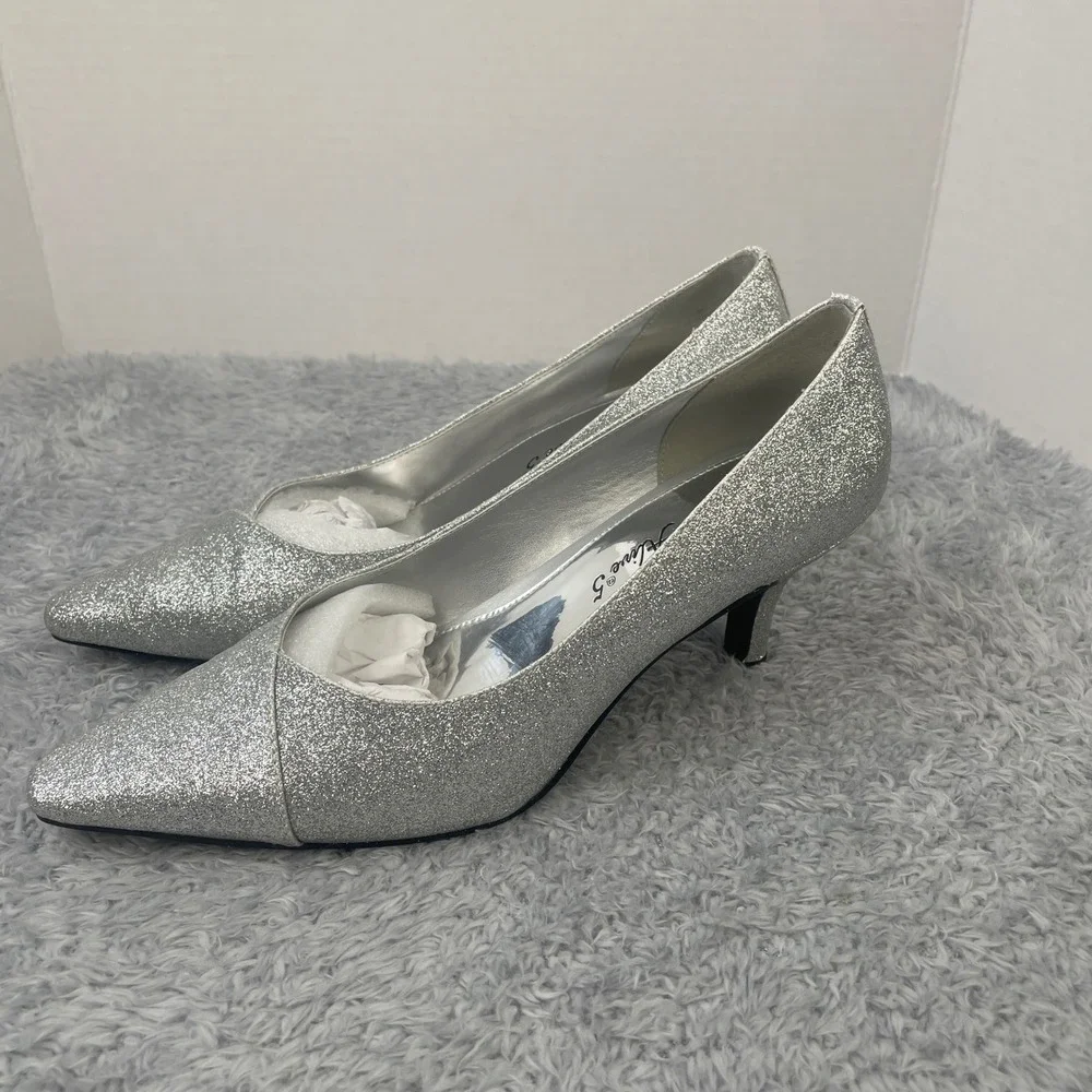 Easy Street Alive 5 Pumps Womens 8.5WW Silver Glitter Pointed Toe Kitten Heels